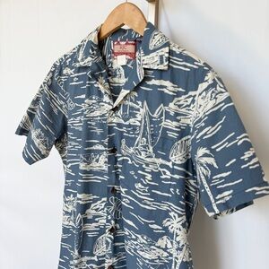RJC Men's Blue Hawaiian Aloha Shirt Size S Short Sleeve Casual Beachwear Summer